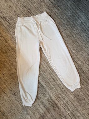 Lululemon White Fleece Joggers Tapered High Rise Size 4 (Tag Removed)
